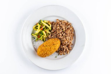 Tabak yakın görüntüsünde lezzetli yemek 