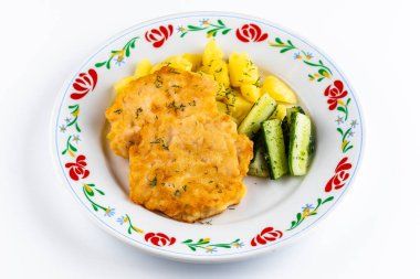 Tabak yakın görüntüsünde lezzetli yemek 