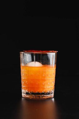 Yaz alkollü kokteyller. Bar kartı. çubuk.