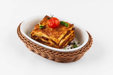 Lazagna kasede. Yakın çekim.