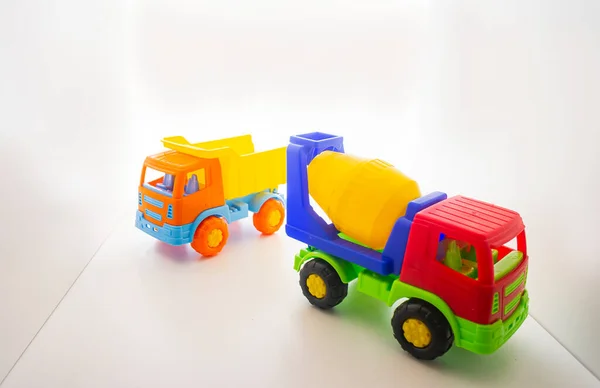 Camion En Plastique. Jouet Pour Enfants Multicolore. Camion à