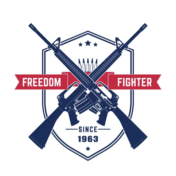 Боец за свободу, винтажные футболки с американскими штурмовыми винтовками, автоматические пистолеты, изолированные поверх белых, векторная иллюстрация — стоковый вектор