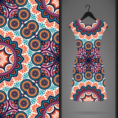 Seamless modeli ile elbise.