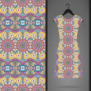 Seamless modeli ile elbise