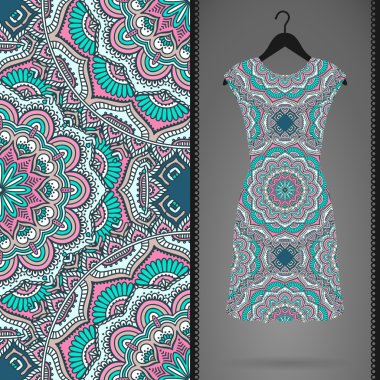 Etnik çiçek Dikişsiz desen elbise ile