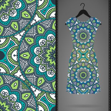 Etnik çiçek Dikişsiz desen elbise ile