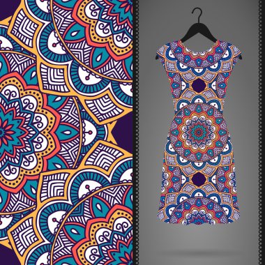 Etnik çiçek Dikişsiz desen elbise ile