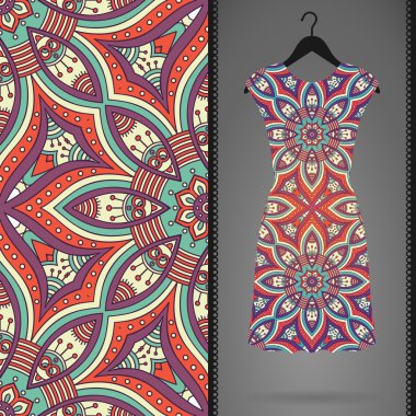 Etnik çiçek Dikişsiz desen elbise ile