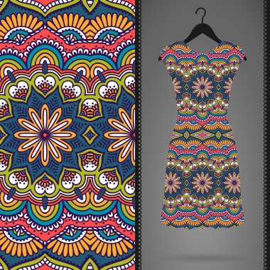 Etnik çiçek Dikişsiz desen elbise ile