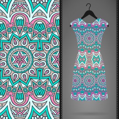 Etnik çiçek Dikişsiz desen elbise ile