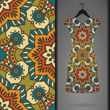 Etnik çiçek Dikişsiz desen elbise ile