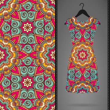 Etnik çiçek Dikişsiz desen elbise ile