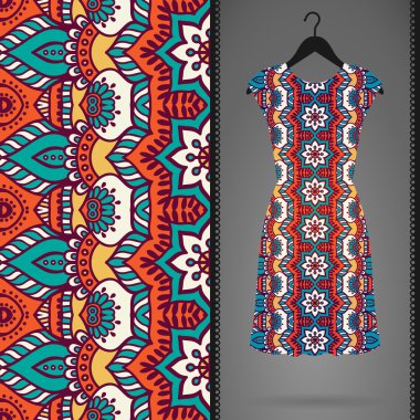 Etnik çiçek Dikişsiz desen elbise ile