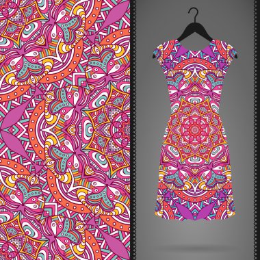 Etnik çiçek Dikişsiz desen elbise ile