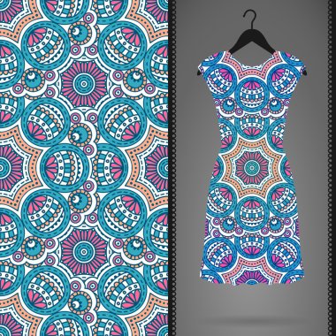 Etnik çiçek Dikişsiz desen elbise ile