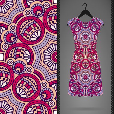 Etnik çiçek Dikişsiz desen elbise ile