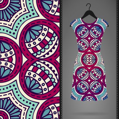 Etnik çiçek Dikişsiz desen elbise ile