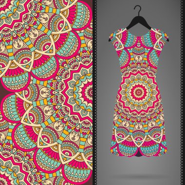 Etnik çiçek Dikişsiz desen elbise ile