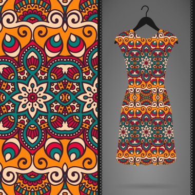 Etnik çiçek Dikişsiz desen elbise ile