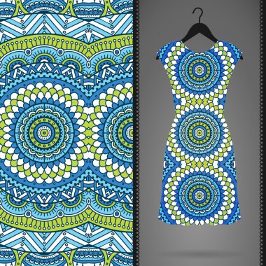 Etnik çiçek Dikişsiz desen elbise ile