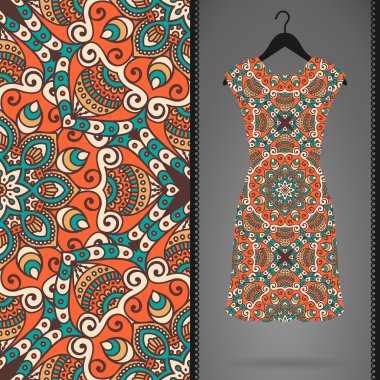 Etnik çiçek Dikişsiz desen elbise ile