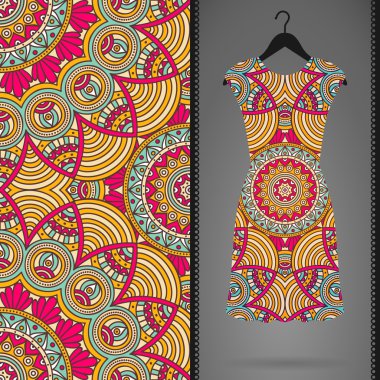 Etnik çiçek Dikişsiz desen elbise ile