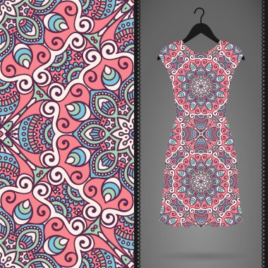 Etnik çiçek Dikişsiz desen elbise ile