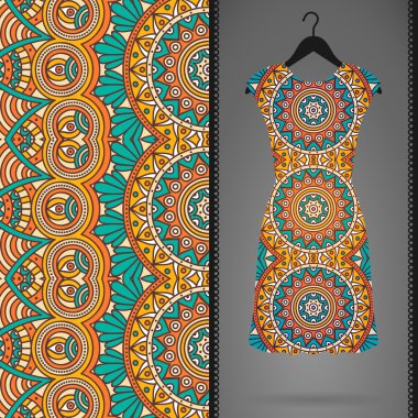 Etnik çiçek Dikişsiz desen elbise ile