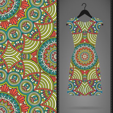 Etnik çiçek Dikişsiz desen elbise ile