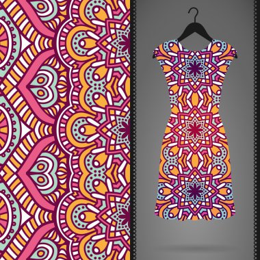 Etnik çiçek Dikişsiz desen elbise ile