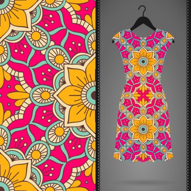 Etnik çiçek Dikişsiz desen elbise ile