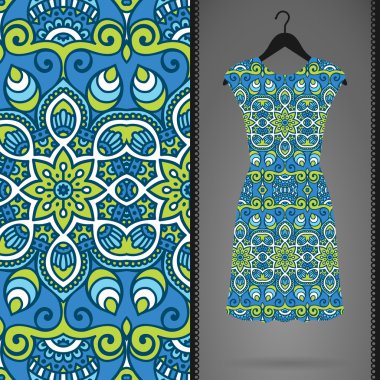 Etnik çiçek Dikişsiz desen elbise ile