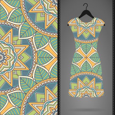 Etnik çiçek Dikişsiz desen elbise ile