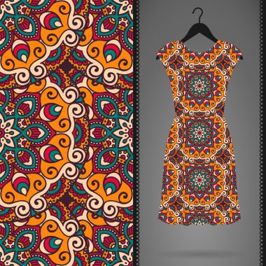 Etnik çiçek Dikişsiz desen elbise ile