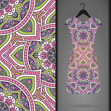 Etnik çiçek Dikişsiz desen elbise ile