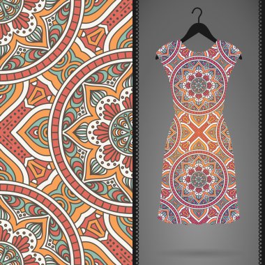 Etnik çiçek Dikişsiz desen elbise ile