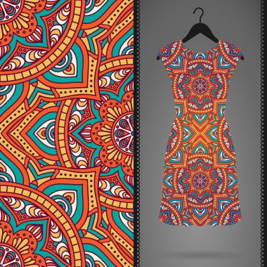 Etnik çiçek Dikişsiz desen elbise ile