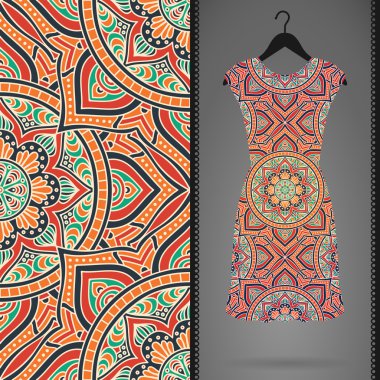 Etnik çiçek Dikişsiz desen elbise ile