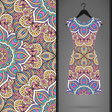 Etnik çiçek Dikişsiz desen elbise ile