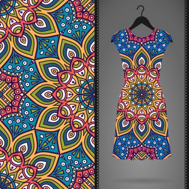 Etnik çiçek Dikişsiz desen elbise ile