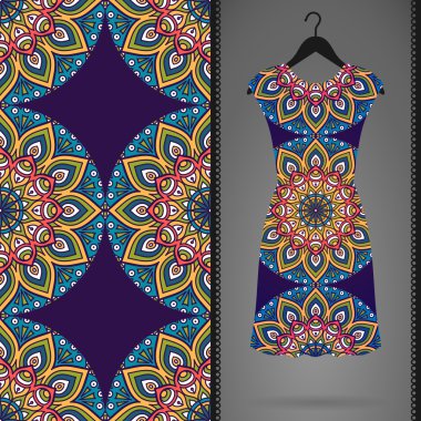 Etnik çiçek Dikişsiz desen elbise ile