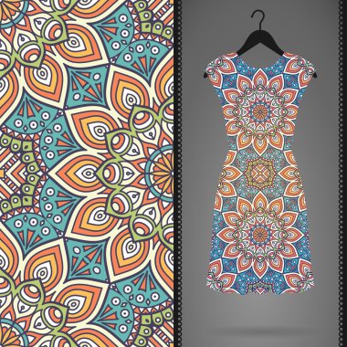 Etnik çiçek Dikişsiz desen elbise ile