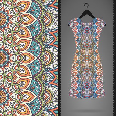 Etnik çiçek Dikişsiz desen elbise ile