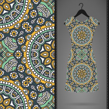 Etnik çiçek Dikişsiz desen elbise ile