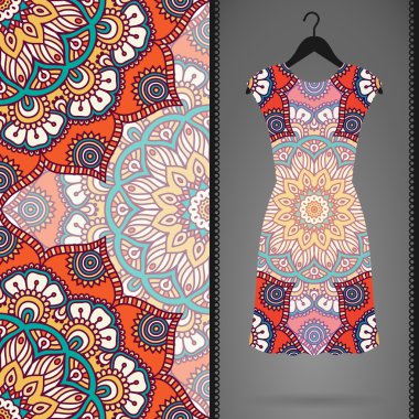 Etnik çiçek Dikişsiz desen elbise ile