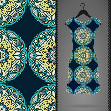 Etnik çiçek Dikişsiz desen elbise ile