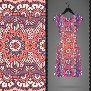 Etnik çiçek Dikişsiz desen elbise ile