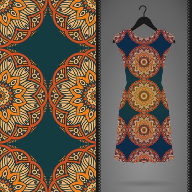 Etnik çiçek Dikişsiz desen elbise ile