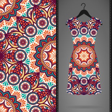 Etnik çiçek Dikişsiz desen elbise ile