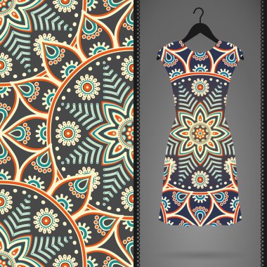 Etnik çiçek Dikişsiz desen elbise ile